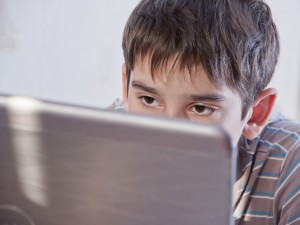 teen boy online more than 5 hours a day